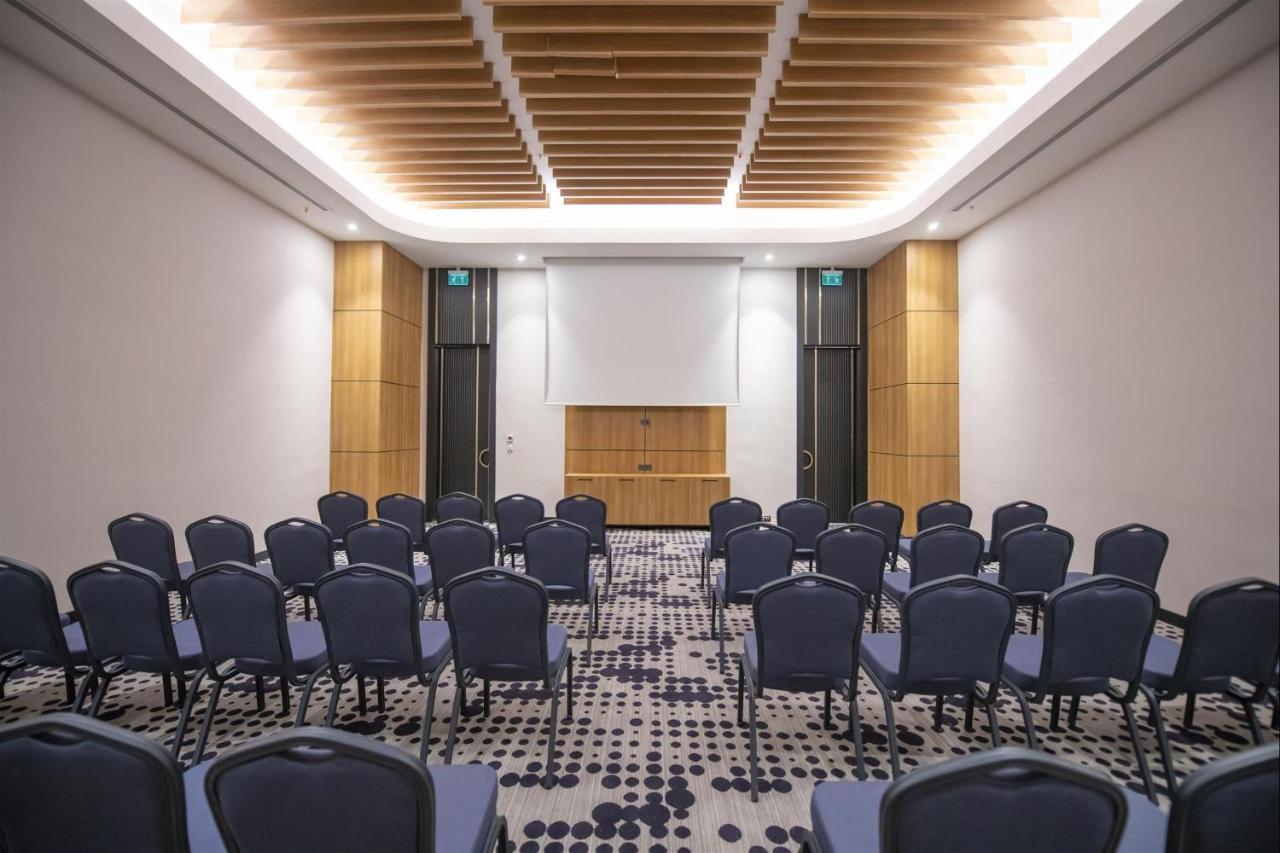 Hotel Crowne Plaza Ankara By Ihg Exterior foto