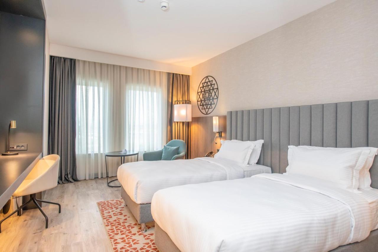 Hotel Crowne Plaza Ankara By Ihg Exterior foto