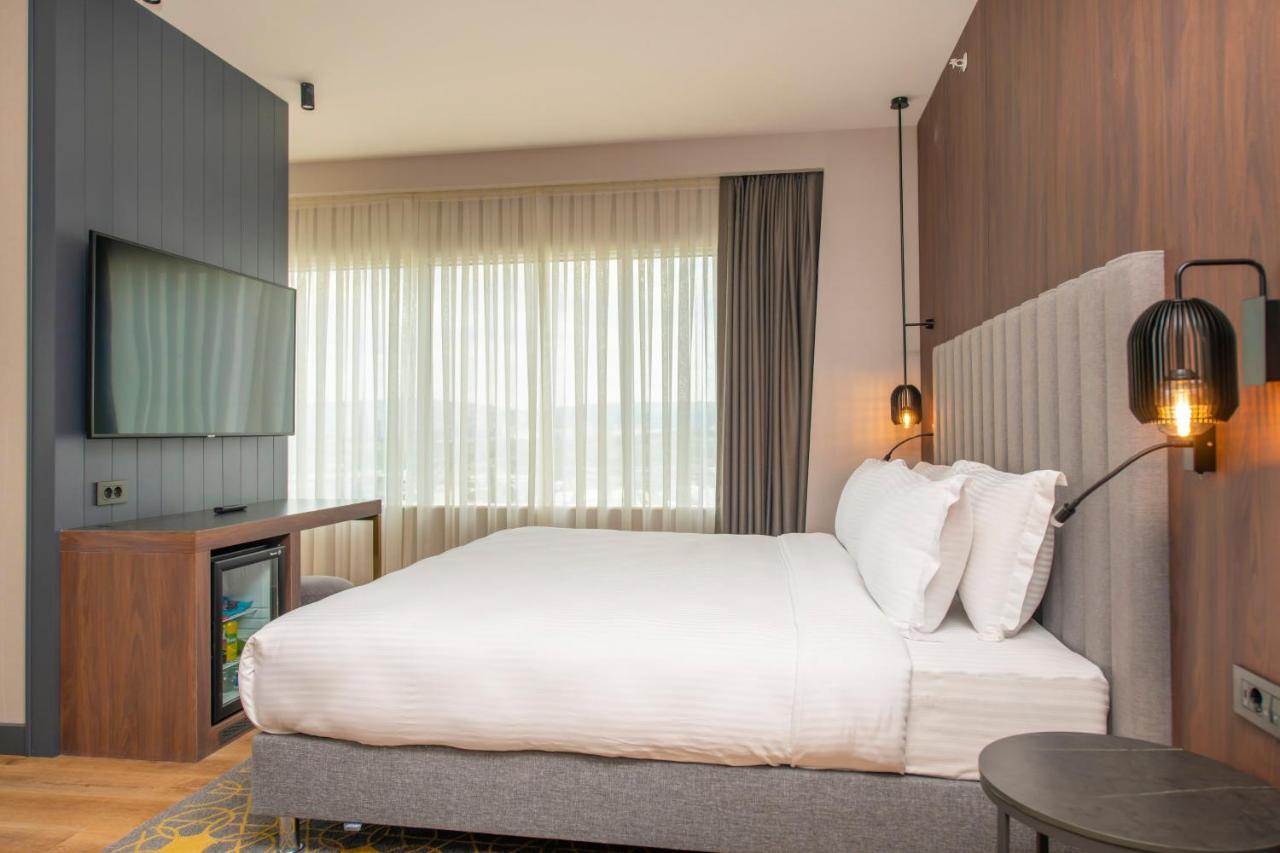 Hotel Crowne Plaza Ankara By Ihg Exterior foto