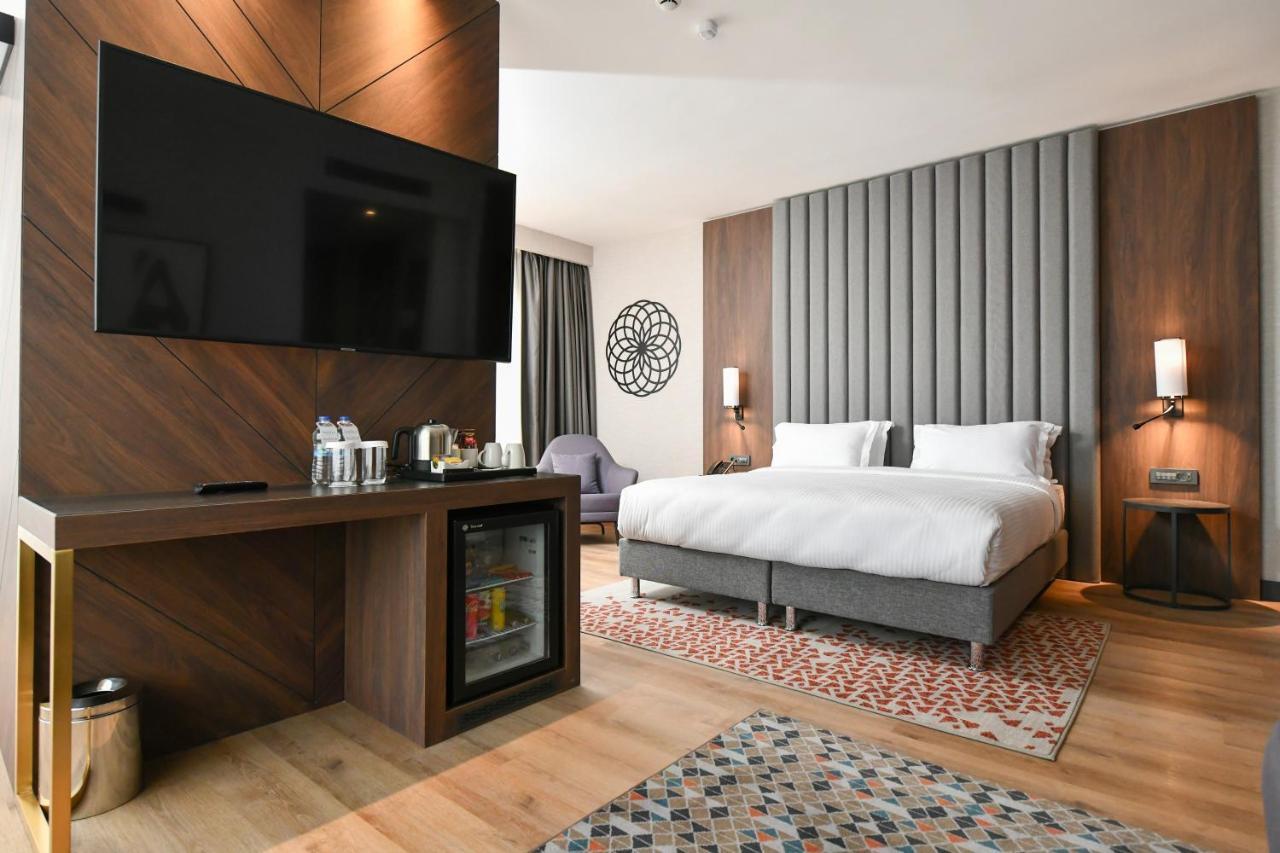 Hotel Crowne Plaza Ankara By Ihg Exterior foto