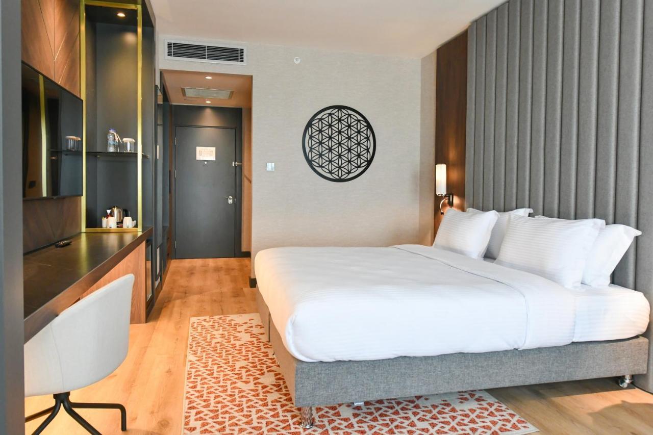 Hotel Crowne Plaza Ankara By Ihg Exterior foto