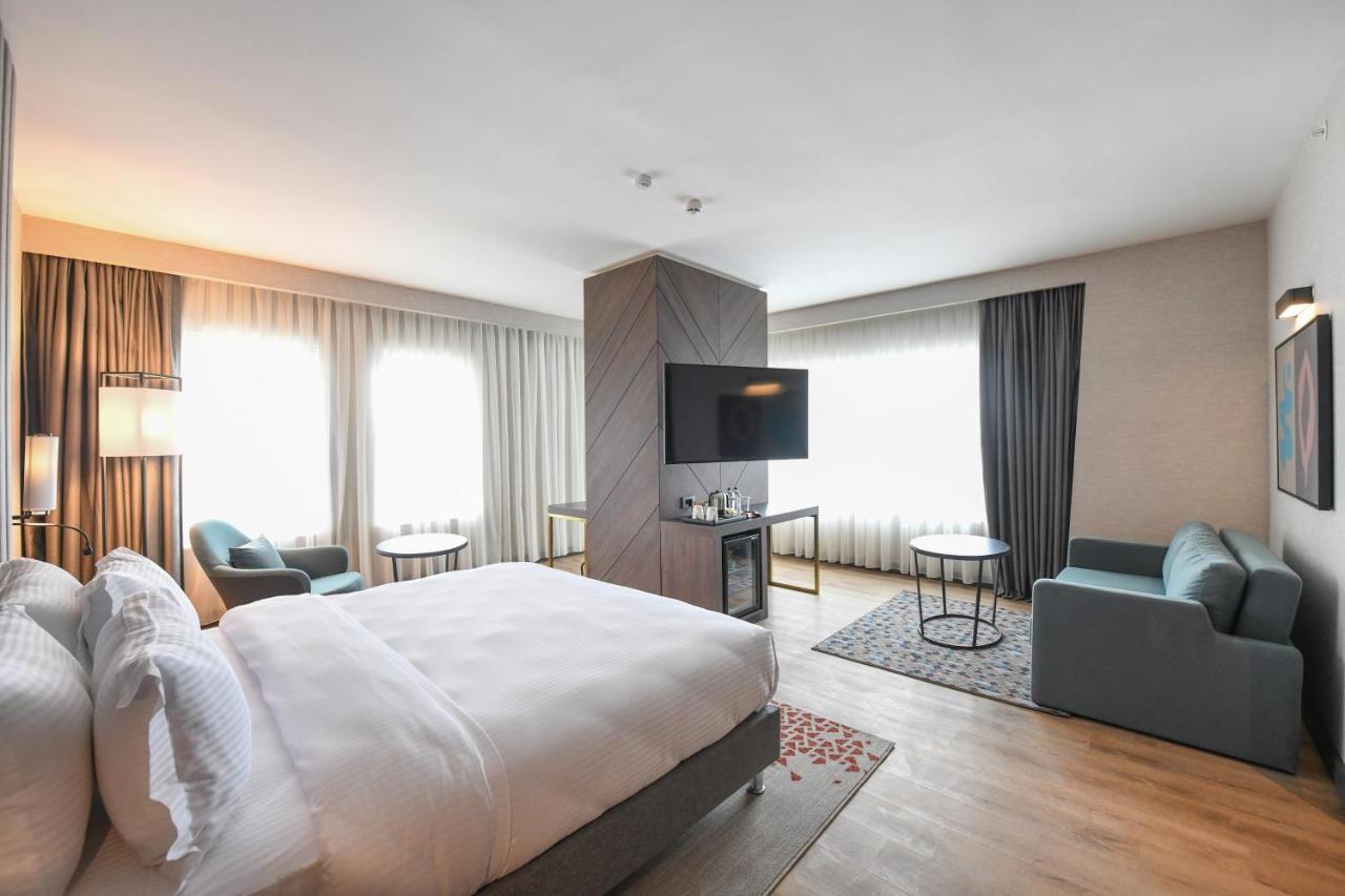 Hotel Crowne Plaza Ankara By Ihg Exterior foto